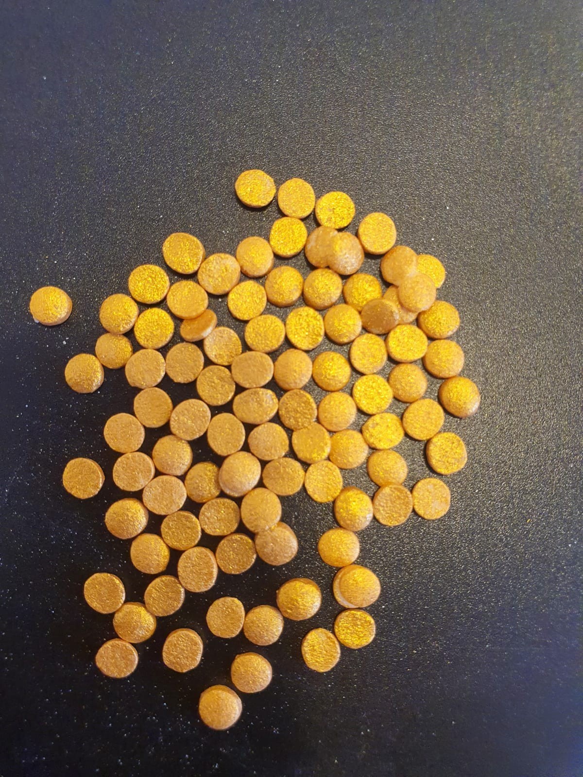 Dekorativni Konfeti (Confetti) 70g - Zlatni